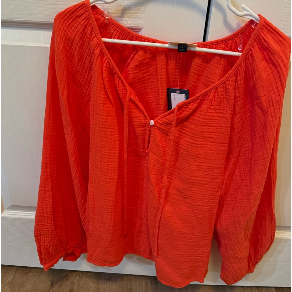 Women’s top size Medium by Universal Thread from target. Brand new with tags